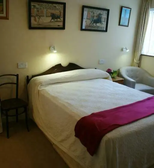 Perhehuone, Rockville House B&b