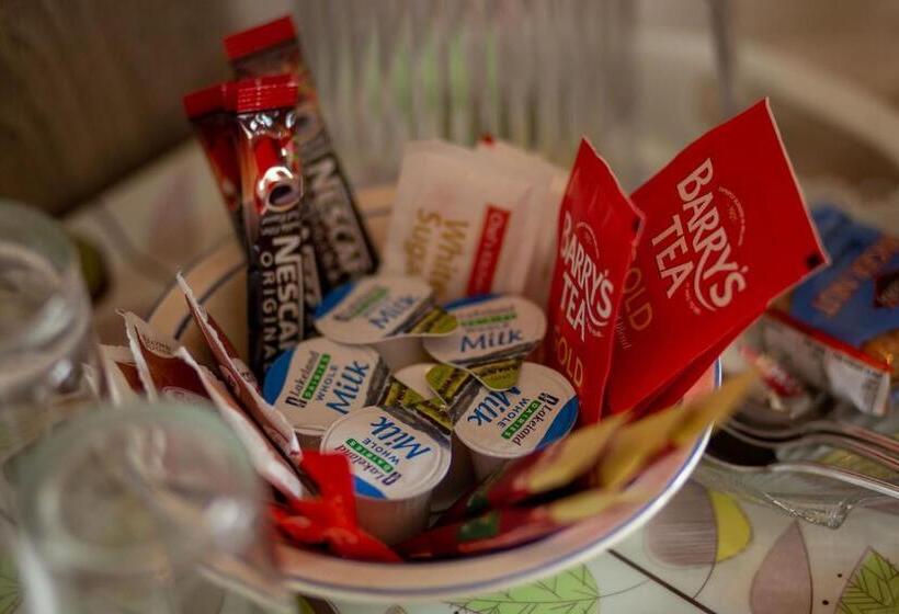 غرفة قياسية ثلاثية, Station House Bed & Breakfast