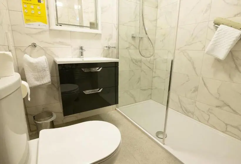 Standard Kolmen Hengen Huone, Station House Bed & Breakfast
