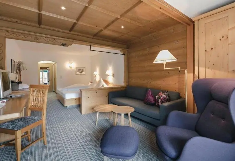 バルコニー付きスーペリアルーム, Alpenhotel Montafon & Spa