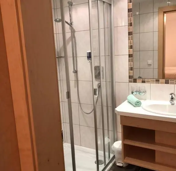 Huoneisto 1 Makuuhuone Terassi, Garni Central Zimmer Studios Apartments