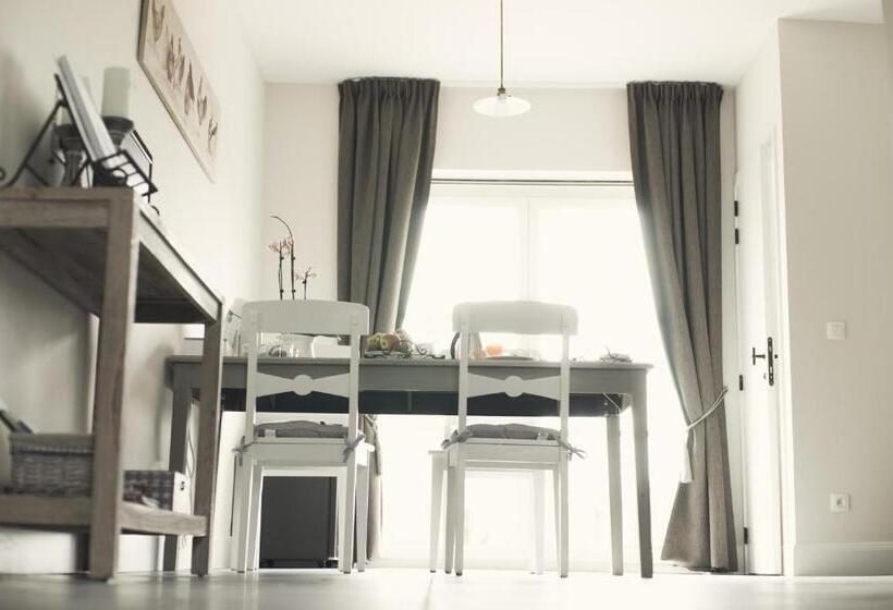 패밀리 룸, B&b In De Velden