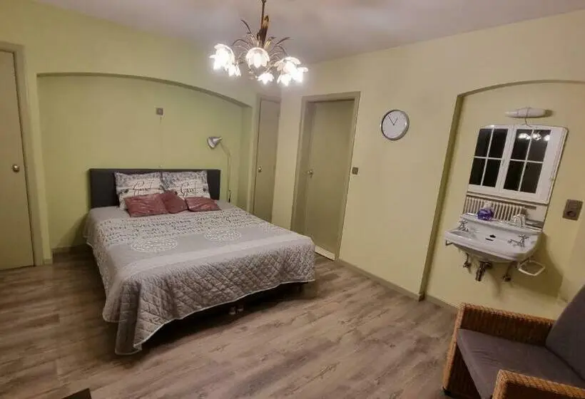Standard-huone Jaettu Kylpyhuone, B&b Villa Fernadine