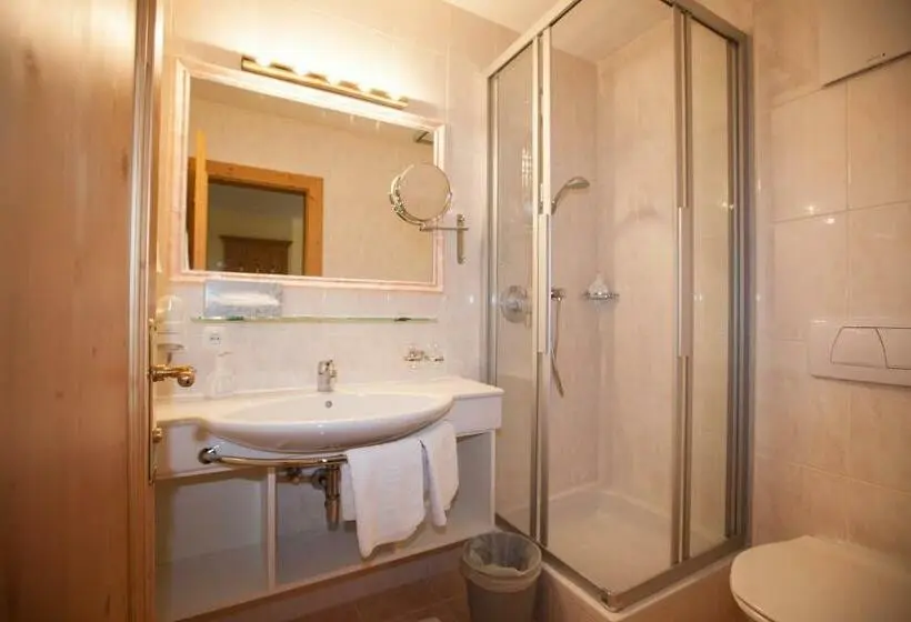اتاق استاندارد با بالکن, Alpenresidenz Trisanna