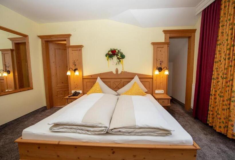 شقة 3 غرف, Alpenresidenz Trisanna