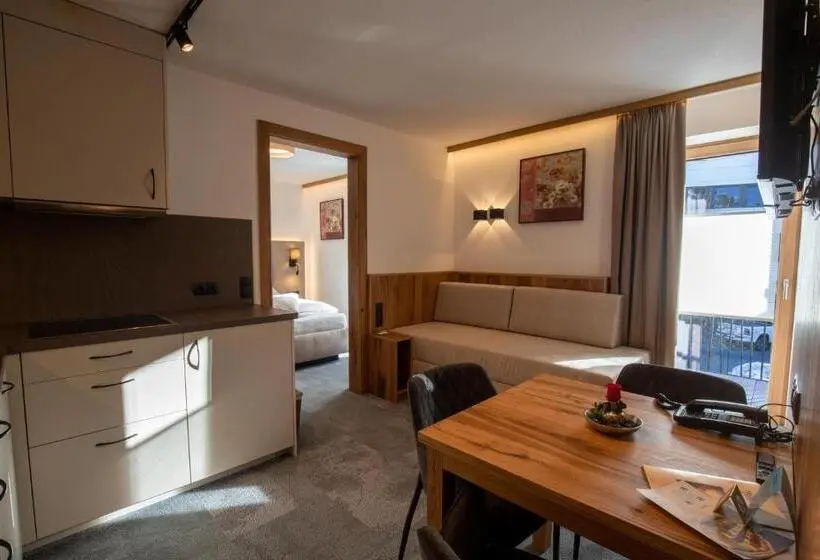 آپارتمان 1 خوابه با بالکن, Alpenresidenz Trisanna