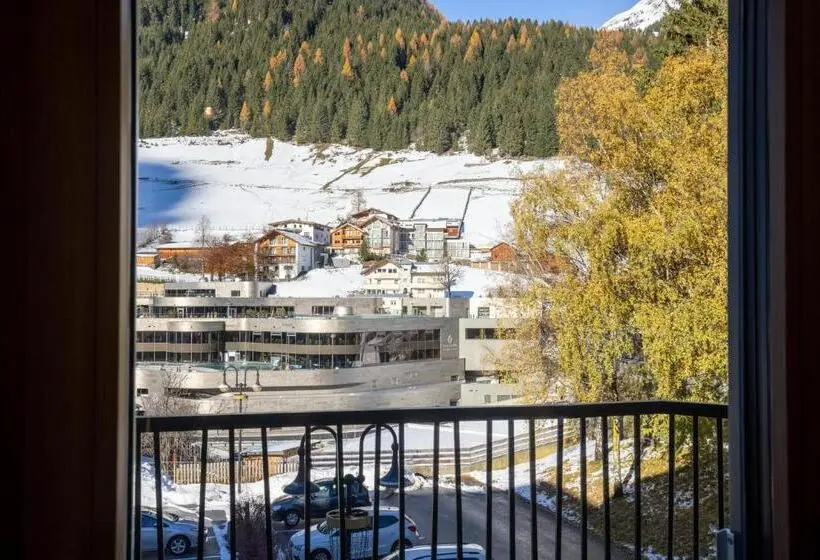 آپارتمان 2 خوابه با بالکن, Alpenresidenz Trisanna