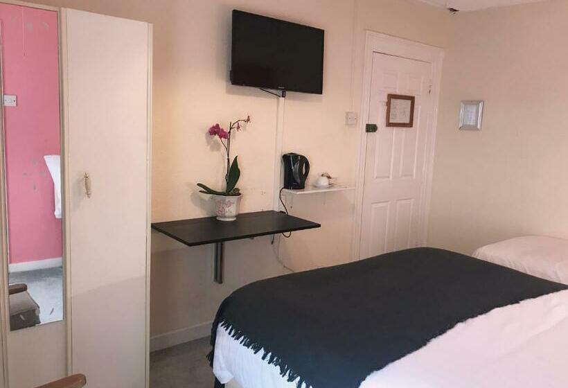 スタンダードトリプルルーム, Mulgrave Lodge