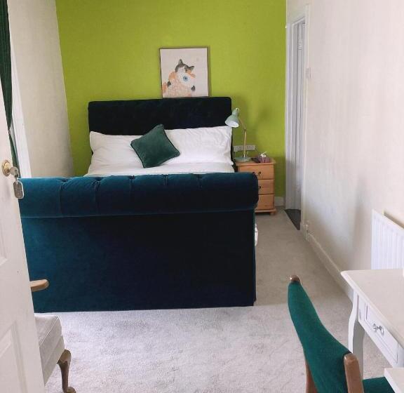 Номер Стандарт, Mulgrave Lodge