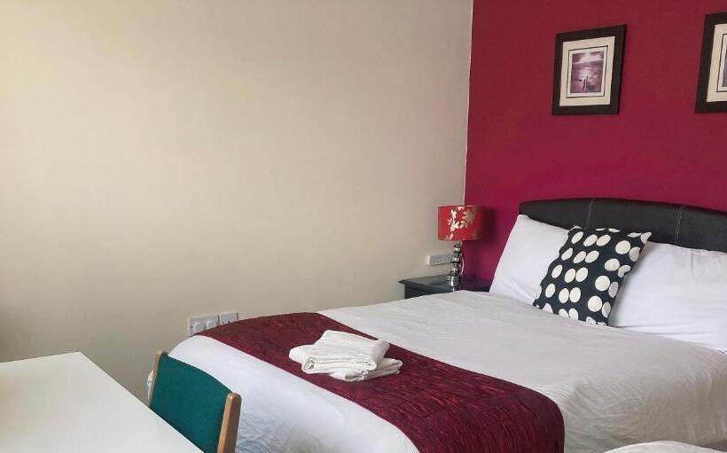 バス共有のスタンダードルーム, Mulgrave Lodge