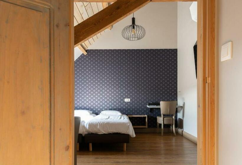 Номер Стандарт, Oud Gemeentehuis