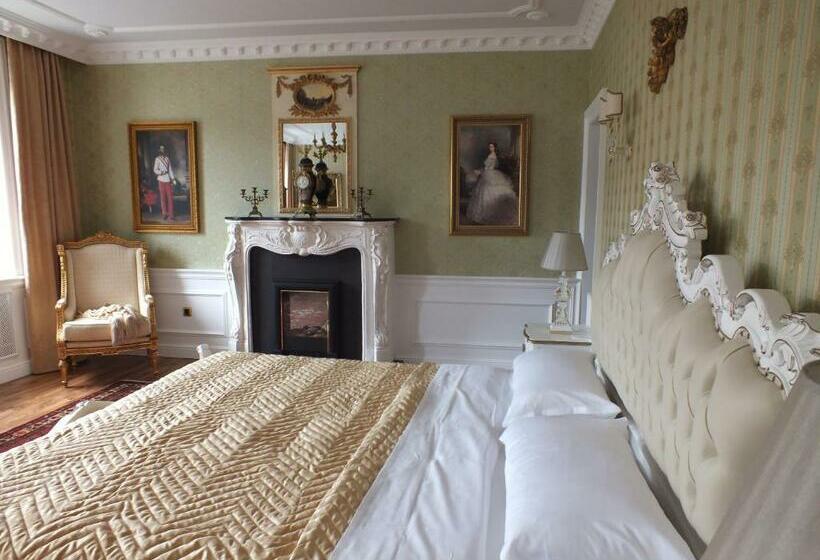 جناح, Villa Angelina