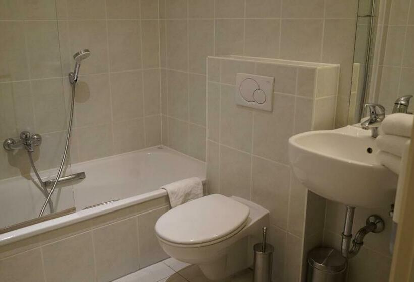 Номер Стандарт, Corner House By Wp Hotels