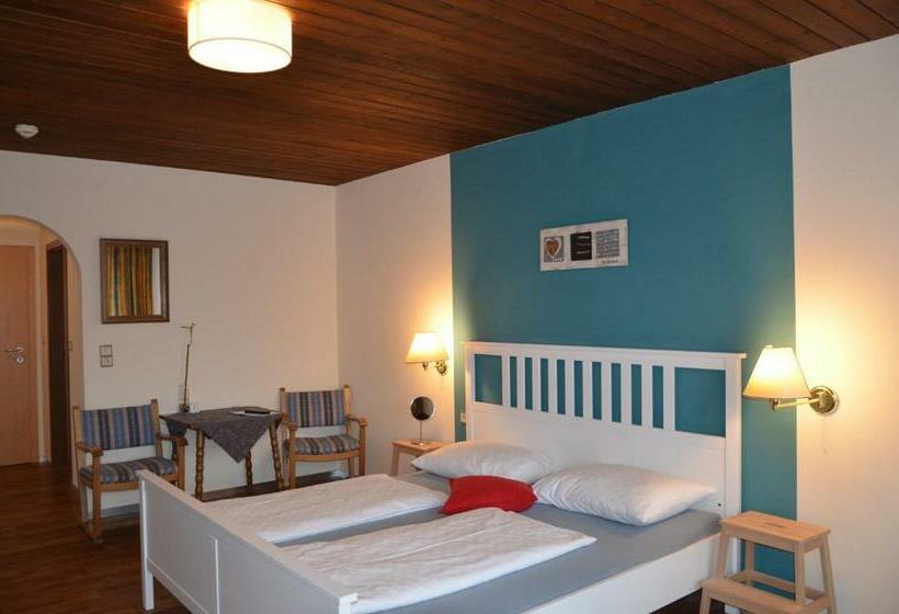 חדר סטנדרט לארבעה, Dahoam By Sarina Rooms & Suites