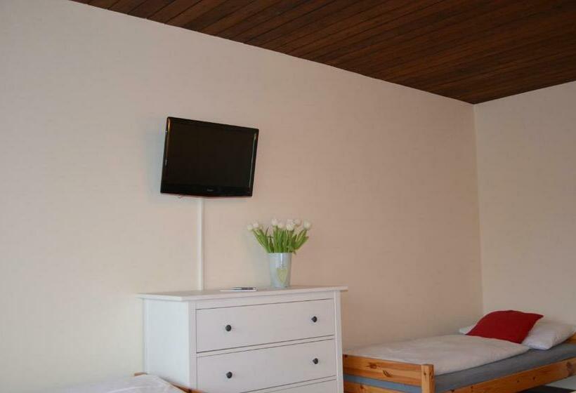 חדר סטנדרט לארבעה, Dahoam By Sarina   Rooms & Suites