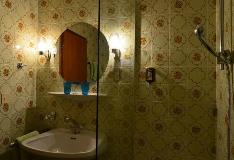 חדר קומפורט, Dahoam By Sarina Rooms & Suites