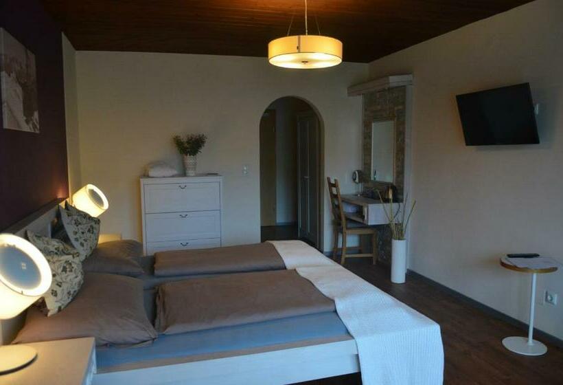 חדר סופריור, Dahoam By Sarina   Rooms & Suites