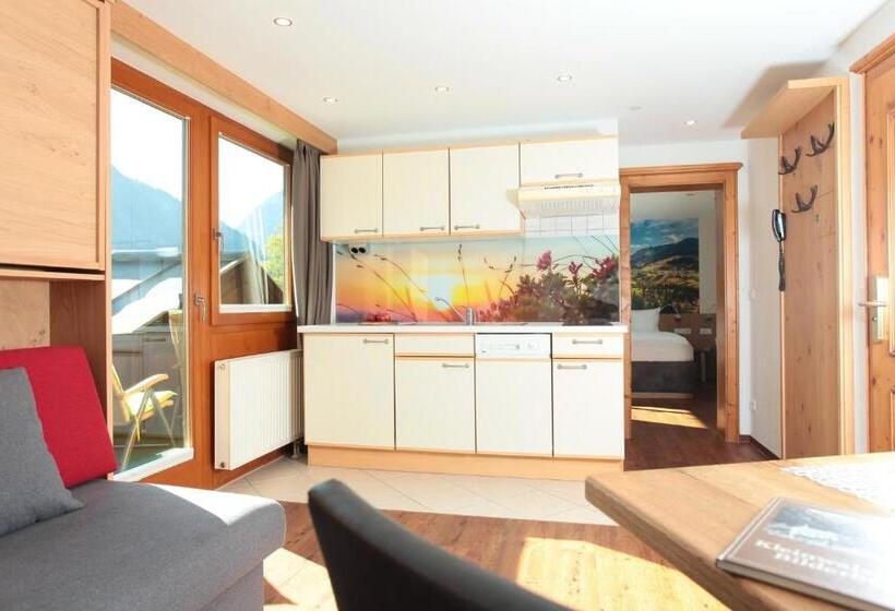 家庭间, Ferienhotel Almajur