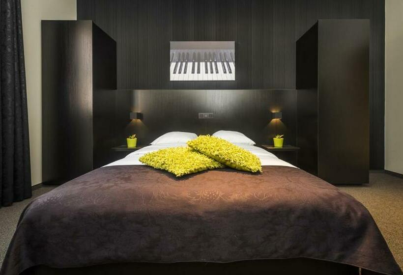 スタンダードルーム, Florent