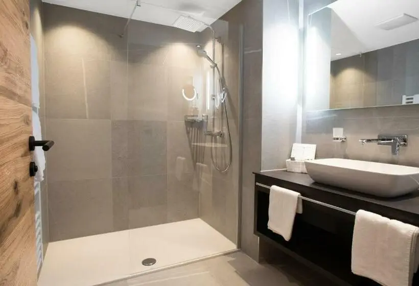 Standard Yhden Hengen Huone, Superior Gourmethotel Yscla