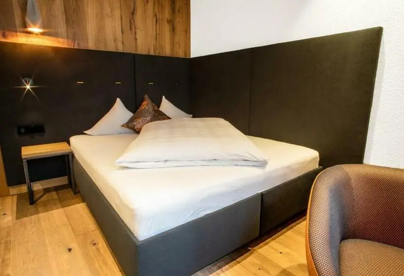 Standard Yhden Hengen Huone, Superior Gourmethotel Yscla