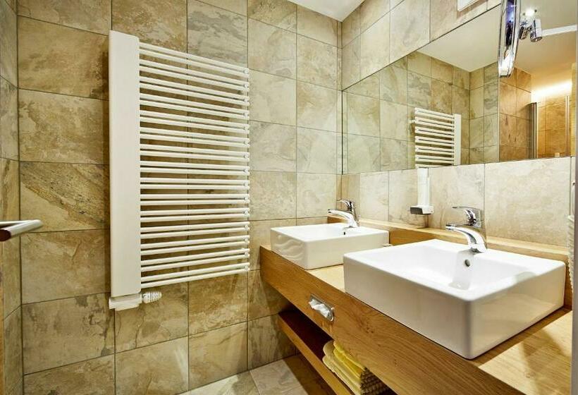 バルコニー付きシングルスタンダードルーム, Hubertus