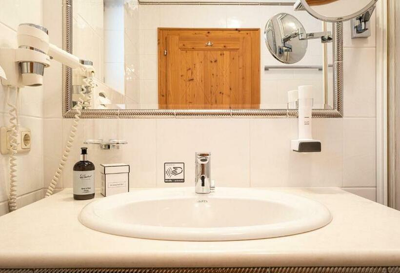 スタンダードルーム, Hubertus