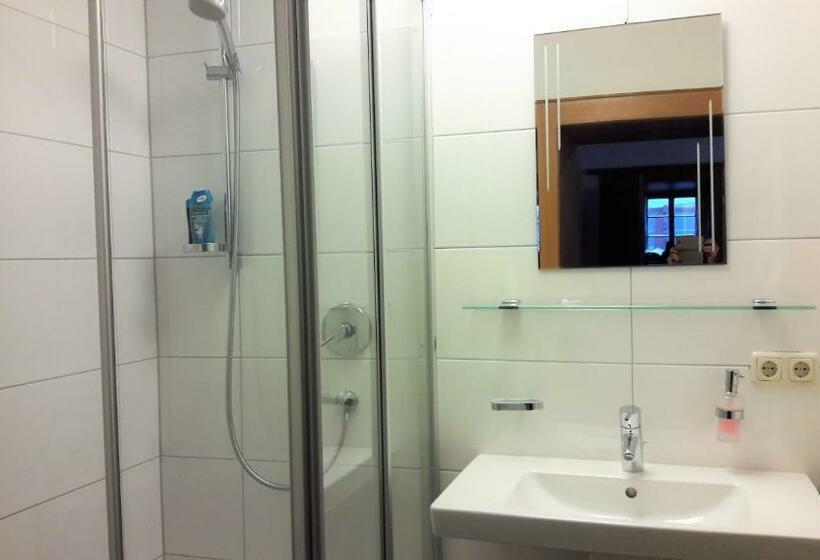 Номер Стандарт, Schwarzer Adler