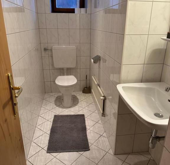 Люкс, Schwarzer Adler