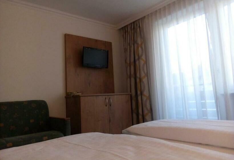 스탠다드 룸, Wagner