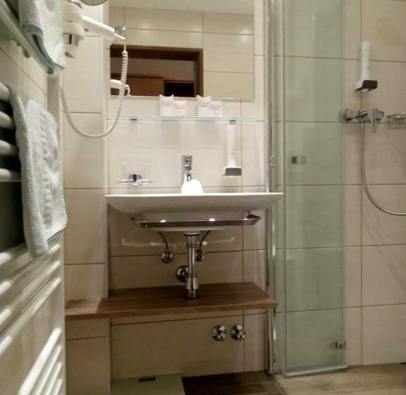 스탠다드 룸, Wagner