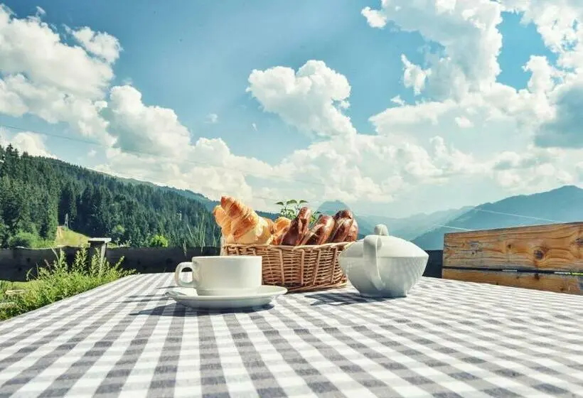 کلبه ییلاقی, Maierl Alm & Maierl Chalets
