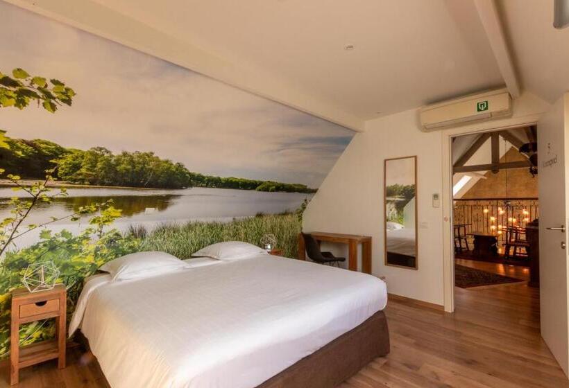 디럭스 4인 룸, Apollonia