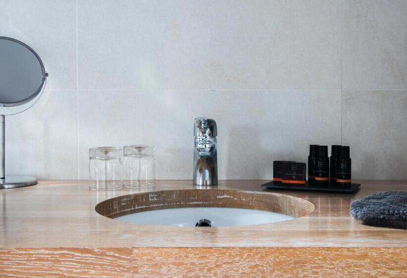 디럭스 4인 룸, Apollonia