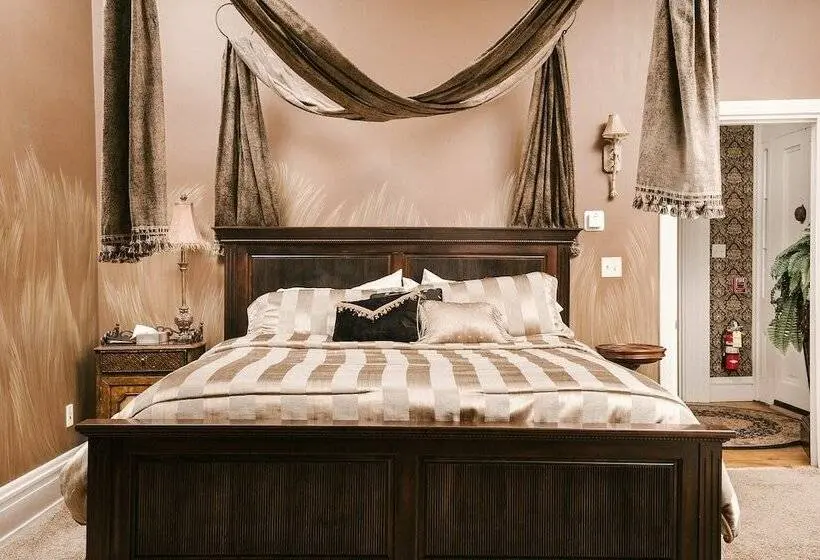 スタンダードルーム, The Londonderry Inn