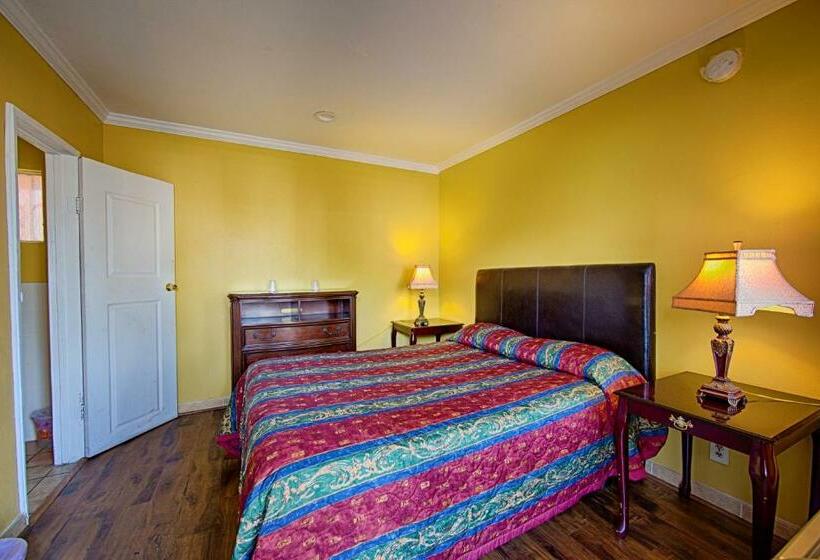 Номер Deluxe, Central Inn Motel