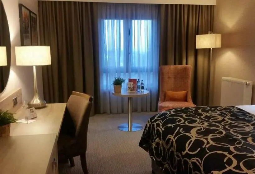 キングサイズベッドのエクゼクティブルーム, Clayton Hotel Leopardstown