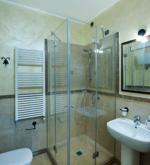 غرفة قياسية مطلّة علي الحديقة, La Vignola Country