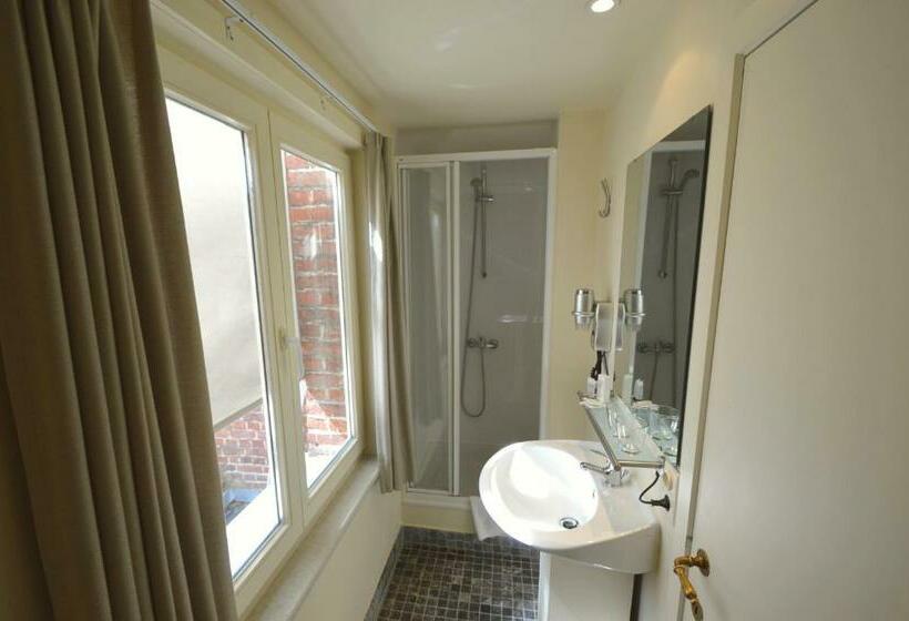 غرفة قياسية, Ambrosia