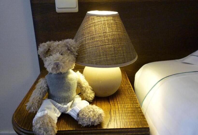 غرفة قياسية رباعية, Ambrosia