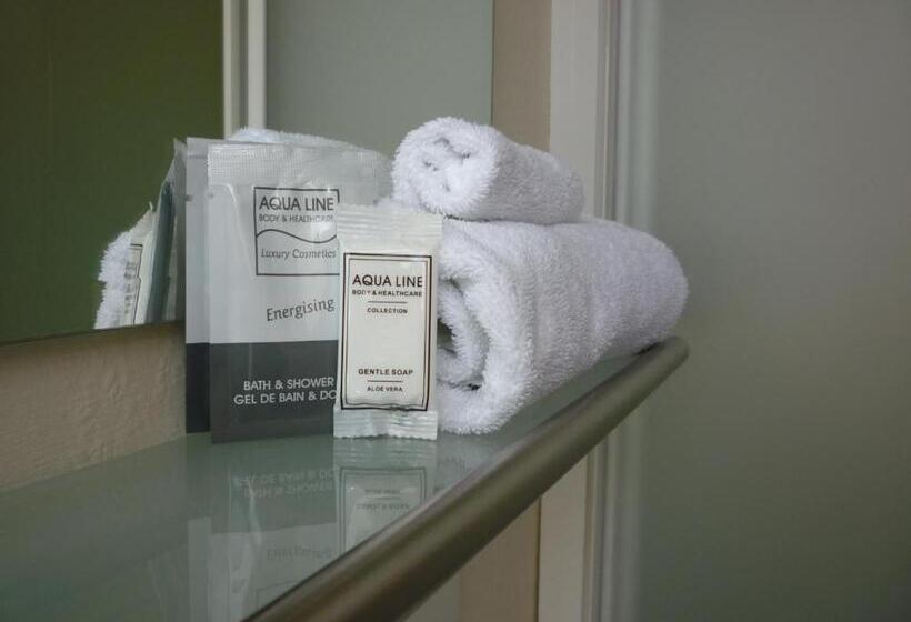 غرفة قياسية رباعية, Ambrosia