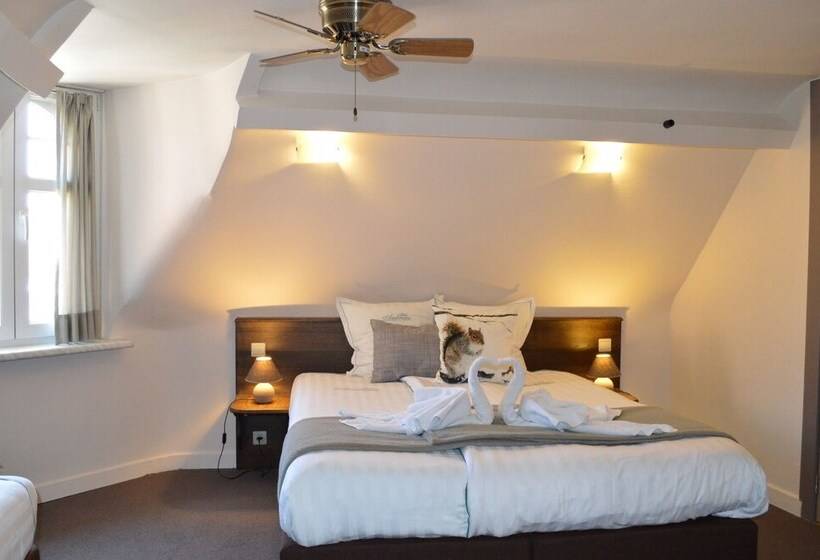 غرفة قياسية ثلاثية, Ambrosia