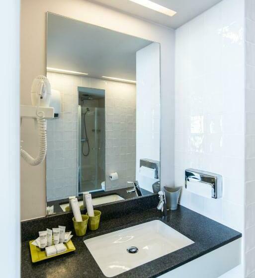 标准间, De La Paix