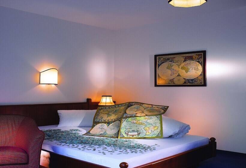 コンフォートシングルルーム, Dominic