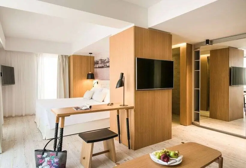 سوییت جونیور, Ibis Styles Heraklion Central