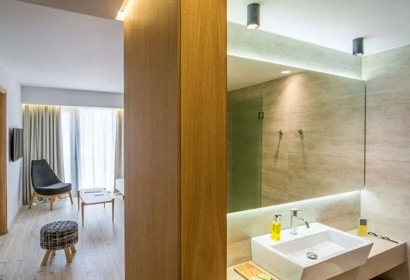 سوییت جونیور, Ibis Styles Heraklion Central