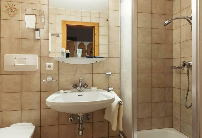 חדר סטנדרט, Kirchenwirt