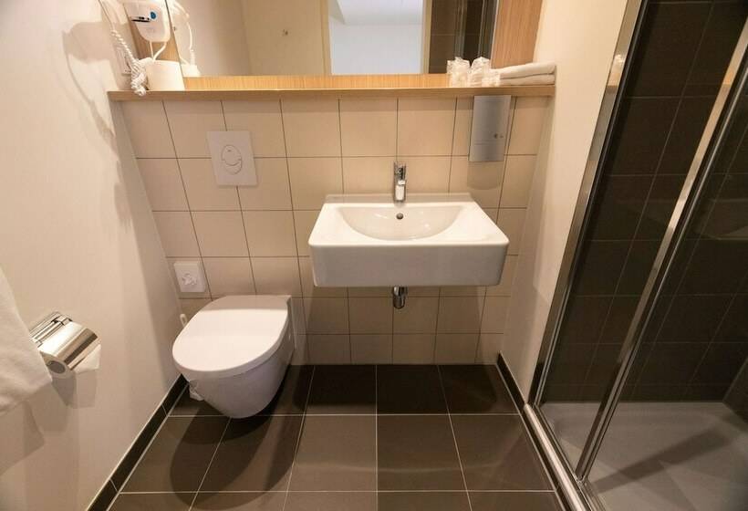 Семейный Номер, B&b Hotel Frankfurt Airport