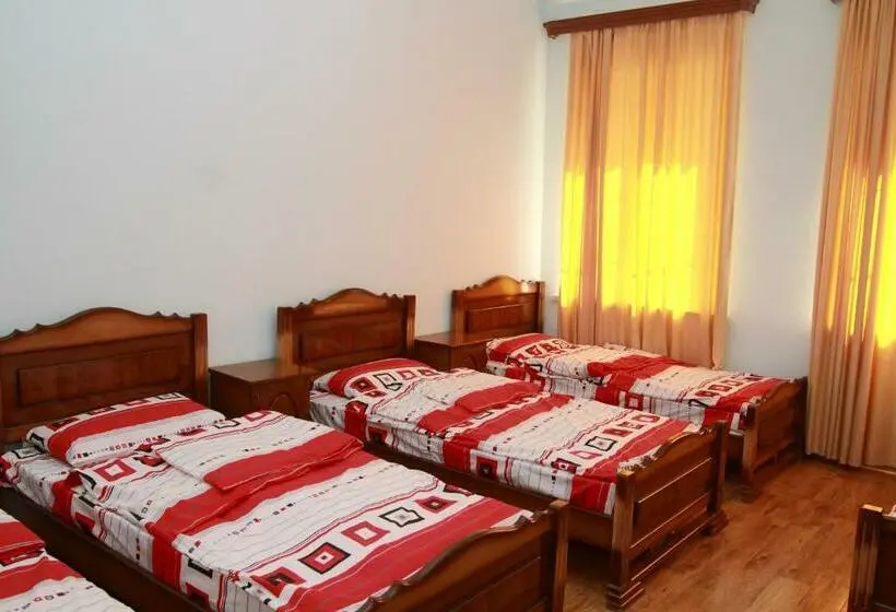 Camera Familiare, Inter Boutique