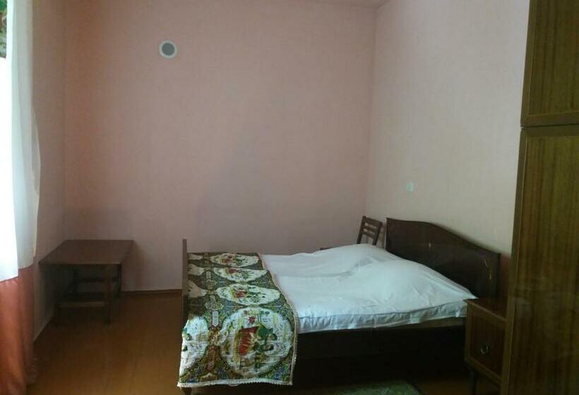 اتاق استاندارد با چشمانداز کوهستان, B&b Ruzan